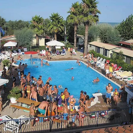 Victoria Mobilehome In Village Juliamare 4* Giulianova