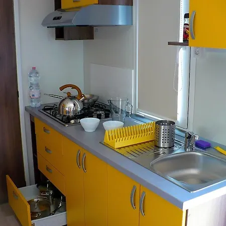Camping Victoria Mobilehome In Village Juliamare 4*